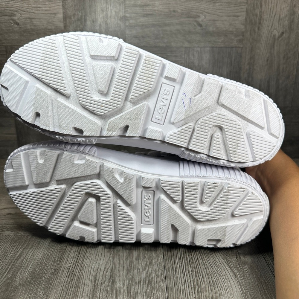 Levi's High Top Sneakers Womens 7.5 White Faux Leather Lug Sole Casual NEW - Picture 7 of 8